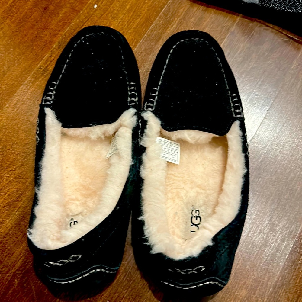 Warm Uggs! Size 8!